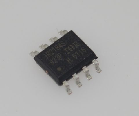 IR2184STRPBF 600V Alto/Baixo Condutor Lateral 1.9A Peak Output Fast Switching UVLO Proteção Compacta SOIC-8 Pacote para Motor Drives and Inversores