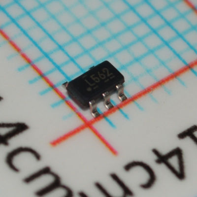 TPS560200DBVR Conversor Buck Síncrono de 3,3V 0,6A com 95% de Eficiência, Entrada de 4,5-17V, Frequência de 1,2MHz, Eco-mode, Compensação Interna, Soft Start e Proteção Térmica em Pacote SOT-23