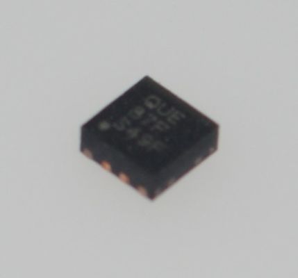 Conversor Step-Down TPS62170DSGR 3-17V Entrada 1.2A Saída Até 95% Eficiência 1.8V a 6V Saída Ajustável 17μA Baixa Corrente de Repouso Modo de Economia de Energia Ciclo de Trabalho de 100% Pacote WSON Pequeno de 2,0x2,0mm