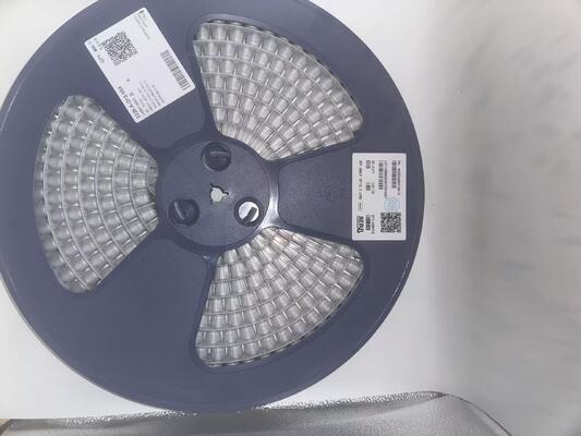 MA35V680M10X13 680µF 35V alum elec cap 10x13mm 105°C baixa impedância longa vida alta ondulação para energia e industrial