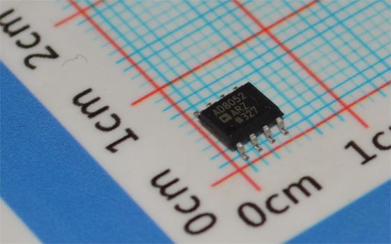 AD8052AR: Amplificador Operacional Duplo de 300MHz, Taxa de Slew de 140V/μs, Ruído de 4.5nV/√Hz, Alimentação de ±5V a ±15V, SOIC-8, -40°C a +85°C