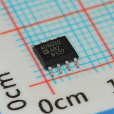 AD8052AR: Amplificador Operacional Duplo de 300MHz, Taxa de Slew de 140V/μs, Ruído de 4.5nV/√Hz, Alimentação de ±5V a ±15V, SOIC-8, -40°C a +85°C