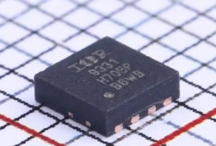 IRFHM9331TRPBF 30V MOSFET Duplo N+P 5.3A/3.7A 0.045Ω/0.075Ω Rds(on) DFN-10 175°C AEC-Q101