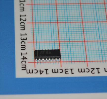 MAX3232CSE 3V-5.5V RS-232 Transceptor 250kbps 2Tx/2Rx ±15kV Proteção ESD 0.1μA Desligamento SOIC-16 -40°C a +85°C
