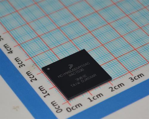 MCIMX6U5DVM10AC i.MX 6UltraLite 800MHz Cortex-A7 MPU 128KB L2 Cache 624-MAPBGA (21x21) -40°C a +105°C Industrial IoT Otimizado