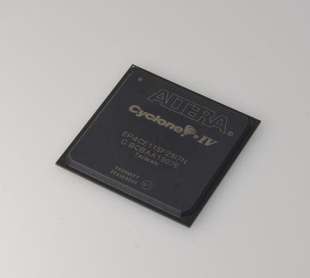 EP4CE115F29I7N Cyclone IV FPGA 114K LEs 3.9Mbit RAM Velocidade de 266MHz Tensão do núcleo de 1.2V 622 Pinos de E/S Suporte PCIe Temperatura Industrial (-40°C a 100°C) Compatível com RoHS Pacote FBGA de 780 pinos