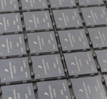 MCIMX6U5EVM10AC i.MX 6UltraLite ARM Cortex-A7 MPU 528MHz 128KB L2 Cache 10/100 Ethernet 2x USB 2.0 8x UART Secure Boot Industrial Temp (-40°C a +105°C) Design de baixa potência