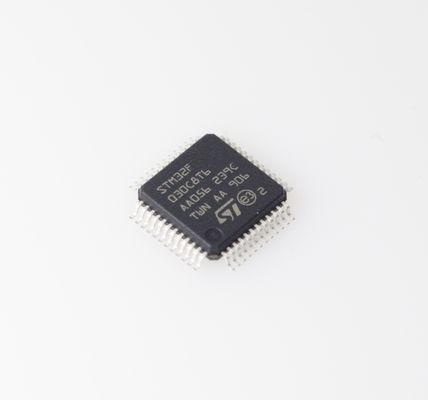 STM32F030C8T6 MCU Cortex-M0 de 48MHz, 64KB Flash, 8KB RAM, ADC de 12 bits, baixo custo, tolerante a 5V, 37 GPIOs e ampla faixa de temperatura para projetos embarcados robustos