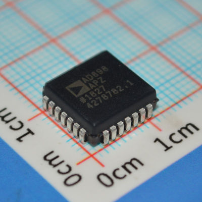 AD698APZ Condicionador de sinal LVDT ±12V a ±15V Operação 20kHz Largura de banda 0,25% Linearidade Fornecimento único / duplo Intervalo de temperatura industrial para detecção de posição e controle de movimento