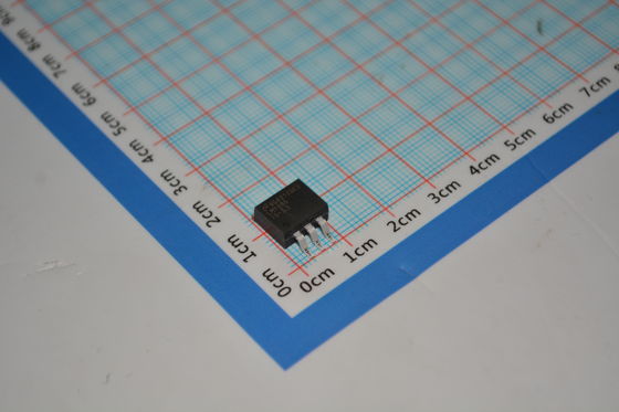 LM1085ISX-3.3 3.3V Saída Fixa 3A Baixa Queda de Tensão (1.5V) Proteção Térmica e de Corrente Pacote TO-263 4.75V-15V Entrada Resposta Rápida Temperatura Industrial (-40°C a +125°C)