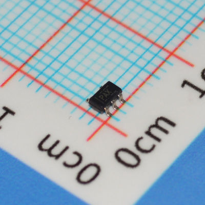 TLV70450DBVR 5V 150mA Ultra-Baixo QI (300nA) LDO com PSRR elevado (70dB) 2% de precisão Estável com 1μF Capacitor cerâmico habilita pin e proteção térmica no pacote SOT-23