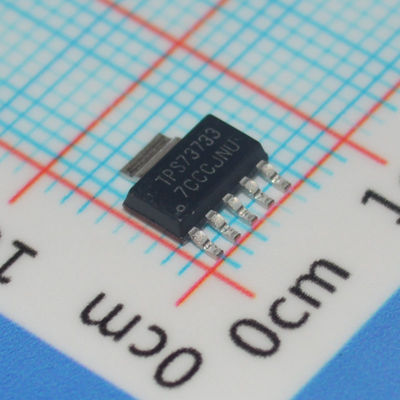 TPS73733DCQ 3,3V 1A LDO de ruído ultrabaixo (30μVRMS) com PSRR alto (75dB) 1% de precisão, baixa queda de tensão (310mV), pino de ativação estável com cerâmica de 1μF, proteção de corrente/térmica em encapsulamento TO-263