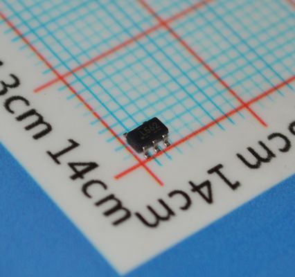 TPS560200DBVR Conversor Buck Síncrono de 3,3V 0,6A com 95% de Eficiência, Entrada de 4,5-17V, Frequência de 1,2MHz, Eco-mode, Compensação Interna, Soft Start e Proteção Térmica em Pacote SOT-23