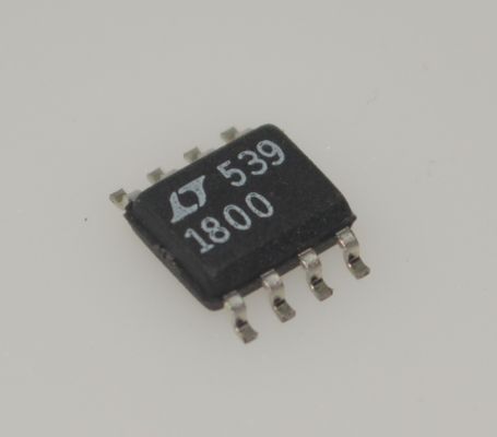 LT1800CS8 Amplificador Operacional de Alta Velocidade 100MHz 400V/µs Taxa de Variação Baixo Offset de 3,5mV Saída Rail-to-Rail Alimentação de 5V a ±5V 7nA IB SOIC-8 Economizador de Espaço para Filtros/Drivers ADC