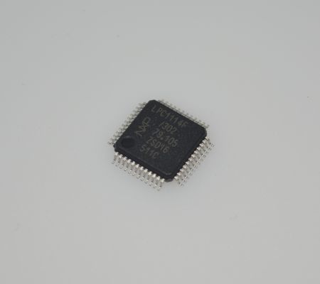 LPC1114FBD48/302 ARM Cortex-M0 MCU de 32 bits, CPU de 50MHz, 32KB Flash, 8KB SRAM, ADC de 12 bits, 42 GPIOs, UART/SPI/I2C, Baixo Consumo < 1μA em Deep Sleep