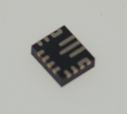 TPS63070RNMR Conversor Buck-Boost 2.5-12V Entrada 2A Switch 96% Eficiência 1.8-5.5V Saída ajustável Modo de poupança de energia 25μA IQ Forçado PWM 3x3mm QFN Pacote