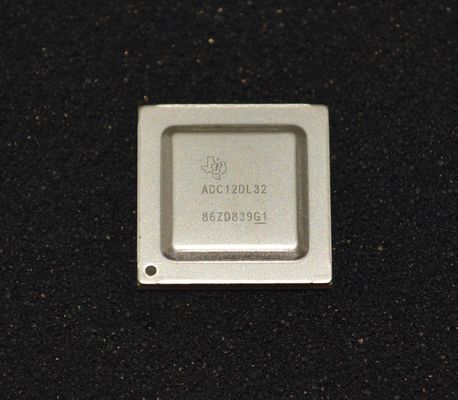 ADC12DL3200ACF RF-Sampling ADC Resolução de 12 bits Dual 3.2GSPS Canais 6.4GBaud Rate JESD204B Interface Operação multibanda Ultra-baixa potência Larga largura de banda analógica Digital integrada Down-Conversão