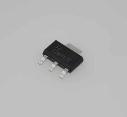 1.2V Low Dropout TLV1117LV33DCYR 3.3V LDO Regulator 800mA Output High PSRR 1% Precisão estável com condensadores cerâmicos habilitar pin -40°C a 125°C SOT-223 Pacote
