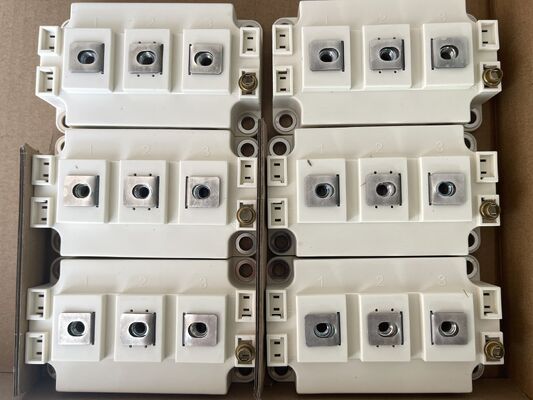 SKM400GAR12E4 1200V 400A módulo IGBT baixo Vce (sat) alto curto-circuito robustez baixa perda de comutação alto isolamento industrial para inversores solares e UPS de alta potência