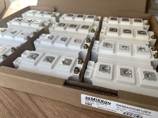 SKM400GB12E4 1200V 400A módulo IGBT baixo Vce (sat) alto curto-circuito robustez baixa perda de comutação isolamento alto grau industrial para motores e UPS industriais