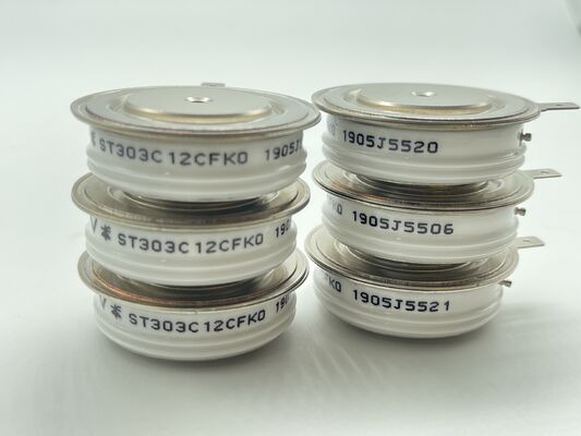 ST303C12CFK0 1200V 300A Módulo de meia-ponte de baixo VCE (sat) baixa perda de curto-circuito robustez NTC integrado para motores e inversores industriais