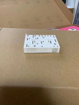 35ACC12F4V1 Transistor PNP Automotivo 12V 3,5A Baixa VCE(sat) 250mV Alto Ganho de Corrente Encapsulamento SOT-223 Qualificado AEC-Q101 Para Comutação de Carga e Controle de Motor em Veículos