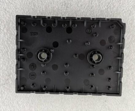 35ACC12F4V1 Transistor PNP Automotivo 12V 3,5A Baixa VCE(sat) 250mV Alto Ganho de Corrente Encapsulamento SOT-223 Qualificado AEC-Q101 Para Comutação de Carga e Controle de Motor em Veículos