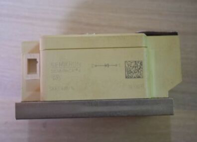 SKKE600/16 1600V 600A Módulo de Diodo Único VF Ultra-Baixo 1.5V Alta Corrente de Surto 22kA SEMIPACK4 Base Isolada Excelente Transferência de Calor Alta Confiabilidade Certificado UL para Retificadores e Soldagem