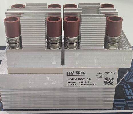 SKKQ800/14E 1400V 800A Módulo de tiristor único com comutação rápida baixa VF 1.37V 12kA Surge AlN Contatos de pressão de base cerâmica Amplificador de porta UL Certificado para soft starters e inversores