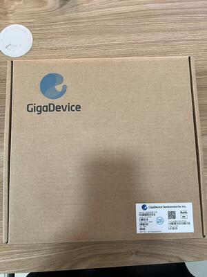 GD25Q80ETIGR 8Mbit NOR Flash 133MHz Quad SPI 532Mbit/s Transferência 100K Resistência 20Y Retenção de Dados 2.7V-3.6V Baixo Standby 11uA SOP-8 para IoT e Wearables