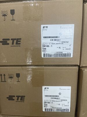 282105-1 3 Posição 5.0mm Pitch Wire-to-Board Header Vertical Through Hole Enveloped Friction Lock Polarizado Classificação 9A para fontes de alimentação e controles industriais