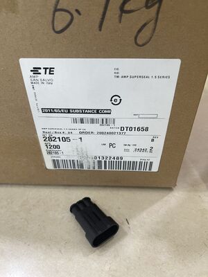 282105-1 3 Posição 5.0mm Pitch Wire-to-Board Header Vertical Through Hole Enveloped Friction Lock Polarizado Classificação 9A para fontes de alimentação e controles industriais