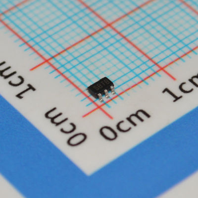 LM3671MF-ADJ 1MHz Conversor Buck ajustável 2.7-5.5V Entrada 600mA Saída SOT-23-5 90% Eficiência -40°C a +85°C